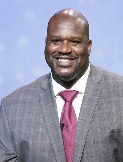 NBA杯半场：东契奇&里夫斯合砍37分，詹姆斯2分，独行侠62-60领先湖人（NBA杯半场战报：东契奇与里夫斯合得37分，詹姆斯仅2分，独行侠62-60暂领先湖人）