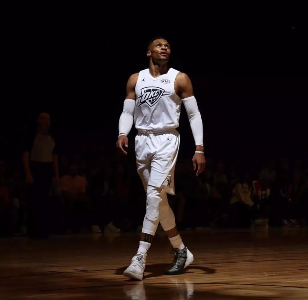 CBA球员最佳阵容提名：前三竞争激烈,（CBA最佳阵容提名公布：三甲之争白热化）